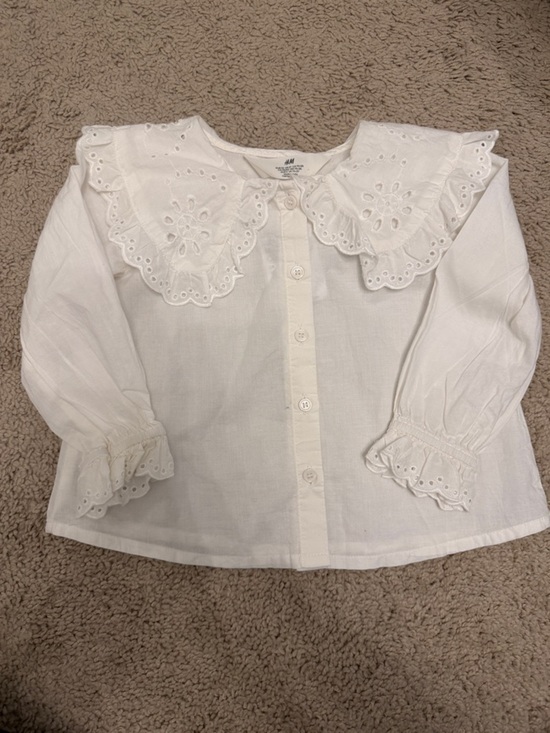 H&M Other - H&M White Eyelet Collar Button-Down Top